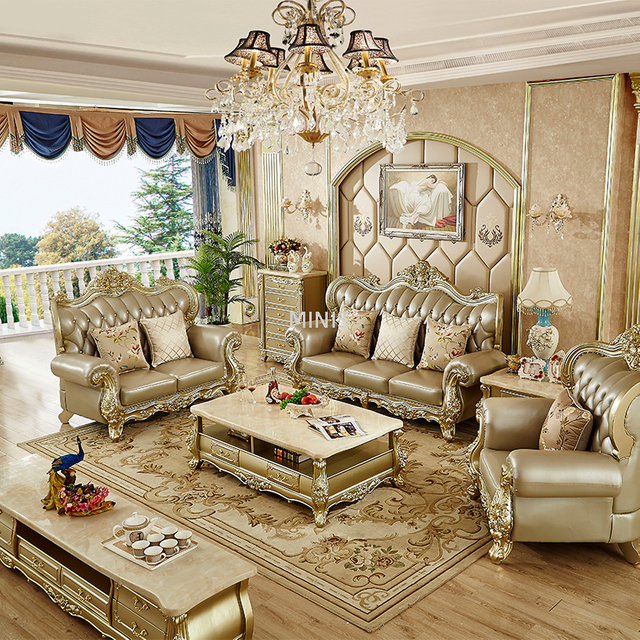 Salon classique en bois dor&eacute; et cuir v&eacute;ritable, joli canap&eacute;