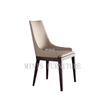 Chaise de salle &agrave; manger moderne en cuir gris avec pieds en bois et boucle/rivets