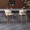 Meubles de salle &agrave; manger de pub, chaise de bar de f&ecirc;te en bois et cuir beige