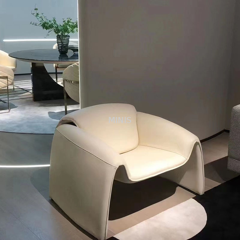 Chaise confortable de tissu de salon de salon d'h&ocirc;tel de salon