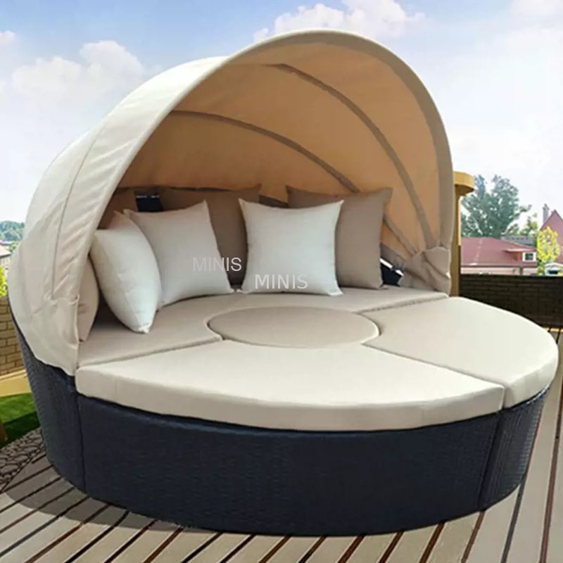 Cama de rat&aacute;n redonda relajante para jard&iacute;n al aire libre con sombra